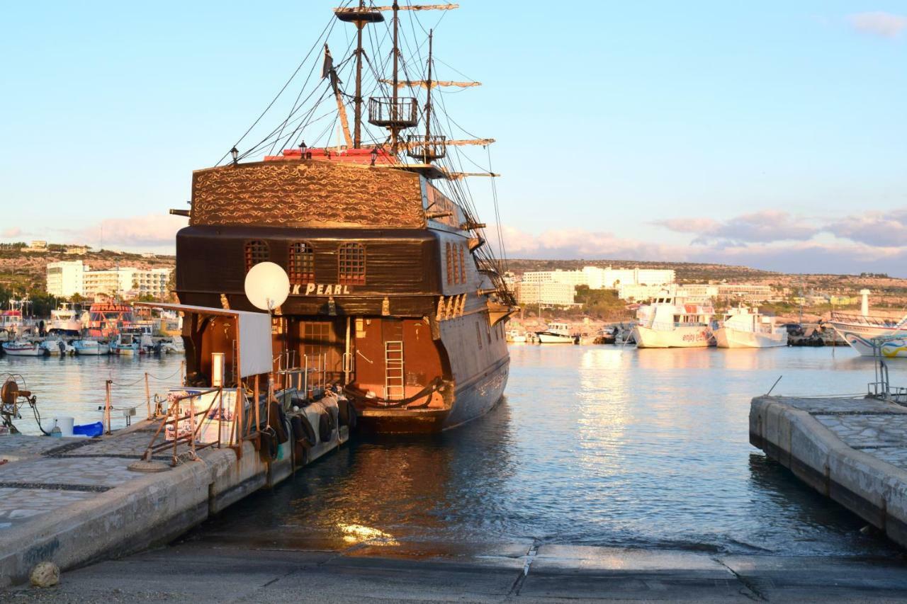 Ocean Dreams Suites - By The Harbour Agia Napa Exterior foto