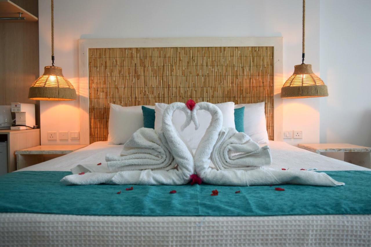 Ocean Dreams Suites - By The Harbour Agia Napa Exterior foto